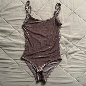 Live Love Dream (Aeropostale) women's lavender velour bodysuit, size medium